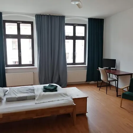 Luise Mit 4-zimmer, Balkon, 127qm דירה Görlitz