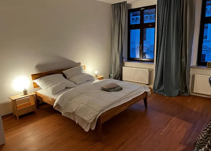 Luise Mit 4-zimmer, Balkon, 127qm شقة *