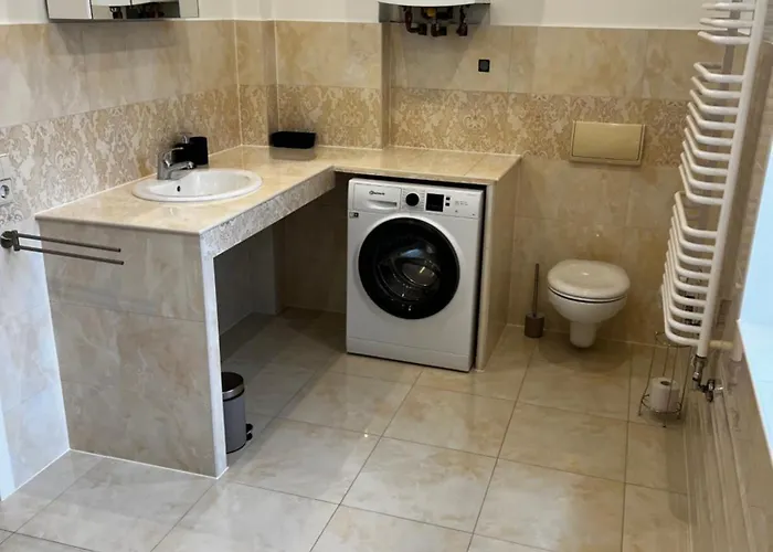 Luise Mit 4-zimmer, Balkon, 127qm شقة